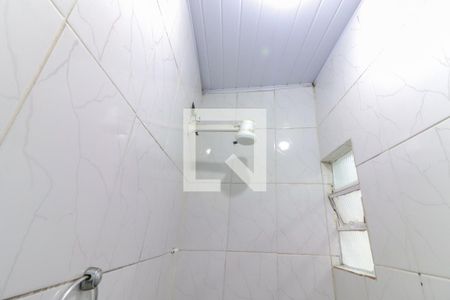 Banheiro de casa para alugar com 1 quarto, 70m² em Jardim Maria Luiza, São Paulo