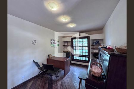 Sala de casa à venda com 4 quartos, 360m² em Vargem Grande, Rio de Janeiro