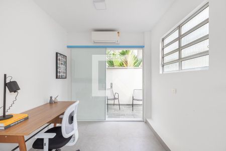 Escritório de casa para alugar com 4 quartos, 180m² em Jardim America, São Paulo