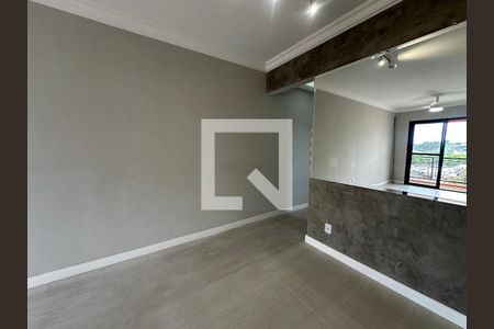 Sala de apartamento para alugar com 2 quartos, 60m² em Jardim Tupanci, Barueri