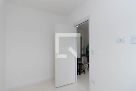 Quarto 2 de apartamento para alugar com 2 quartos, 38m² em Vila Mazzei, São Paulo