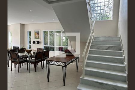 Casa à venda com 4 quartos, 278m² em Residencial Tres (Alphaville), Santana de Parnaíba