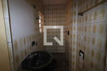 Banheiro da Suíte 1 de casa para alugar com 2 quartos, 160m² em Padroeira, Osasco