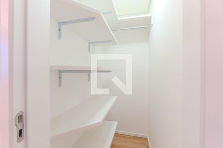 Closet de apartamento à venda com 1 quarto, 44m² em Bela Vista, São Paulo