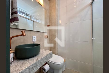 Banheiro de apartamento à venda com 1 quarto, 18m² em Copacabana, Rio de Janeiro