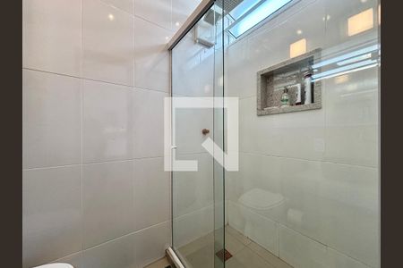 Banheiro de apartamento à venda com 1 quarto, 18m² em Copacabana, Rio de Janeiro