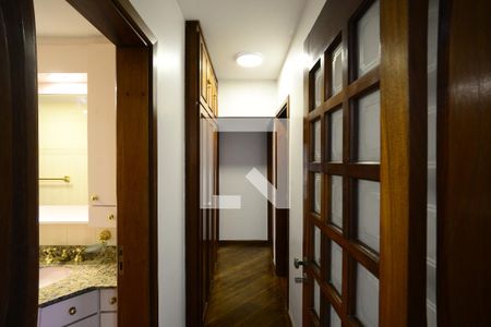 Corredor de apartamento para alugar com 3 quartos, 110m² em Vila Monumento, São Paulo