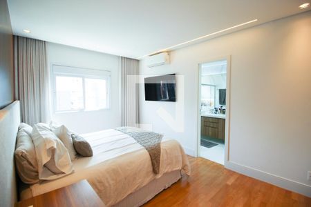 Suíte 1 de apartamento à venda com 3 quartos, 161m² em Vila Nova Conceição, São Paulo