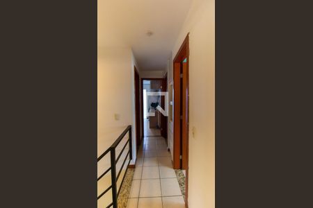 Corredor de casa de condomínio à venda com 4 quartos, 200m² em Badu, Niterói