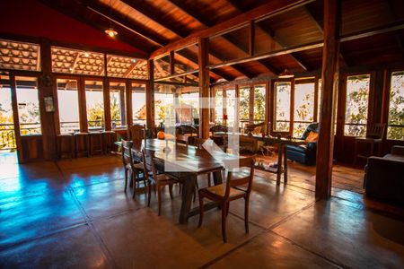 Sala de casa à venda com 5 quartos, 500m² em Parque do Engenho, Nova Lima