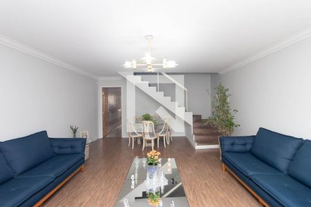 Sala de casa à venda com 3 quartos, 213m² em Vila Paiva, São Paulo
