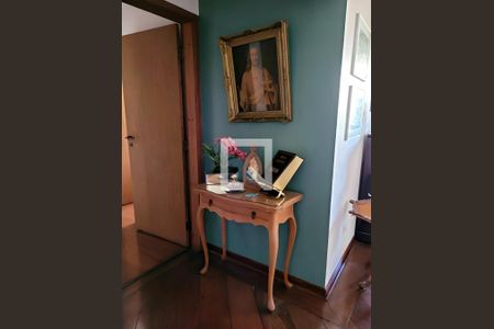 Corredor de apartamento para alugar com 4 quartos, 300m² em Chácara Santo Antônio, São Paulo