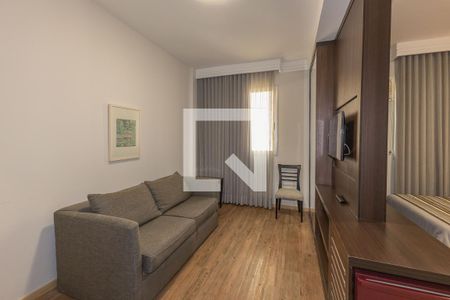 Sala de TV de apartamento à venda com 1 quarto, 34m² em Vila da Serra, Nova Lima
