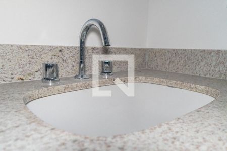 Banheiro de kitnet/studio para alugar com 1 quarto, 39m² em Vila da Saúde, São Paulo