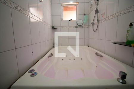 Banheiro da Suíte  de casa à venda com 3 quartos, 125m² em Jardim Paraventi, Guarulhos