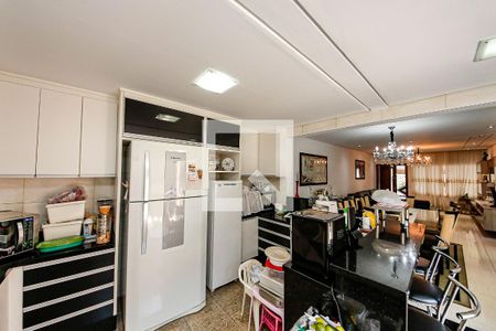 Casa à venda com 5 quartos, 300m² em Parque São Lucas, São Paulo