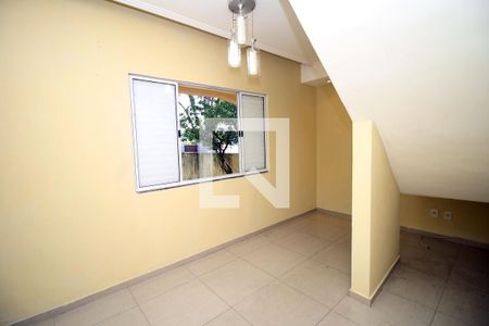 Quarto 1 de casa à venda com 5 quartos, 150m² em Brás de Pina, Rio de Janeiro