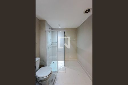 Banheiro de kitnet/studio para alugar com 1 quarto, 25m² em Belenzinho, São Paulo
