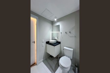 Banheiro de kitnet/studio para alugar com 1 quarto, 25m² em Belenzinho, São Paulo
