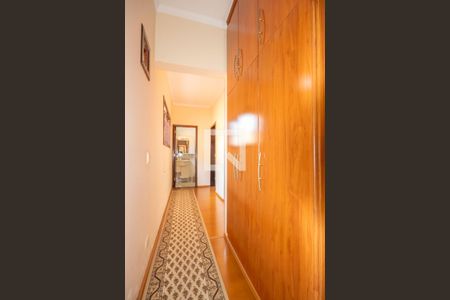 Corredor de casa à venda com 3 quartos, 377m² em City Bussocaba, Osasco