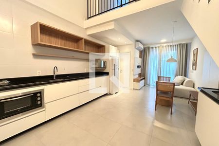 Sala  de apartamento para alugar com 1 quarto, 63m² em Centro, Florianópolis