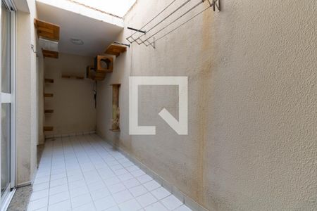 Varanda Sala de casa de condomínio à venda com 3 quartos, 181m² em Vila Moraes, São Paulo