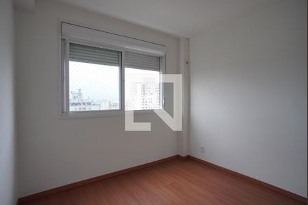 Suíte de apartamento à venda com 2 quartos, 74m² em Passo d’Areia, Porto Alegre