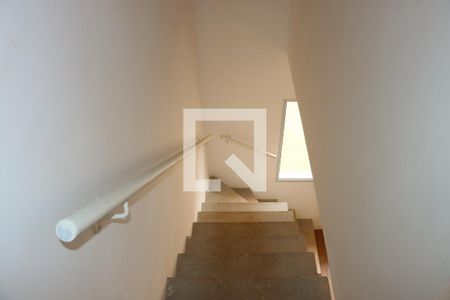 Corredor de casa de condomínio para alugar com 2 quartos, 80m² em Chácara Ondas Verdes, Cotia