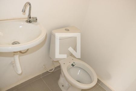 Lavabo de casa de condomínio para alugar com 2 quartos, 80m² em Chácara Ondas Verdes, Cotia