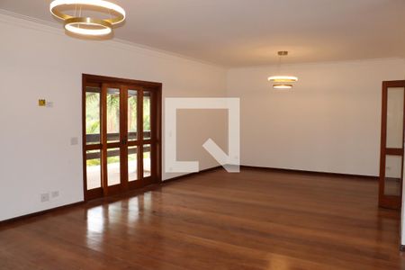 Sala 1 de casa de condomínio para alugar com 7 quartos, 570m² em Jardim Passargada I, Cotia