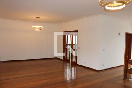 Sala 1 de casa de condomínio para alugar com 7 quartos, 570m² em Jardim Passargada I, Cotia