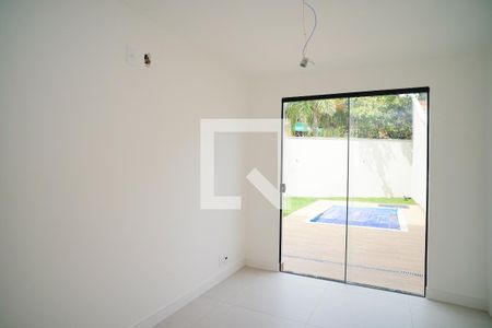 Quarto 1 de casa à venda com 4 quartos, 162m² em Piratininga, Niterói