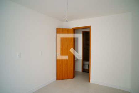 Quarto 1 de casa à venda com 4 quartos, 162m² em Piratininga, Niterói