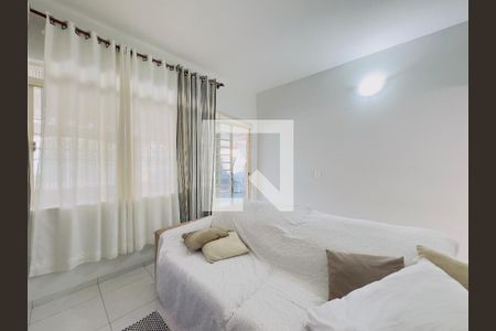 Sala de casa para alugar com 1 quarto, 100m² em Jardim da Granja, São José dos Campos
