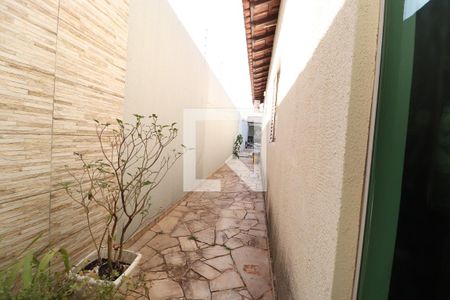 Jardim de casa para alugar com 3 quartos, 280m² em Presidente Roosevelt, Uberlândia