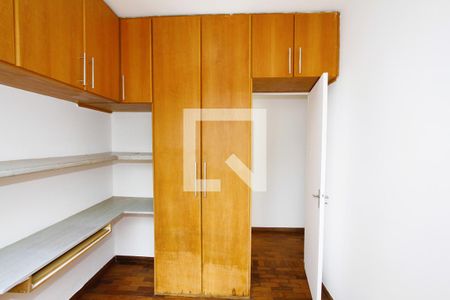 Quarto 1 de apartamento para alugar com 3 quartos, 60m² em Buritis, Belo Horizonte