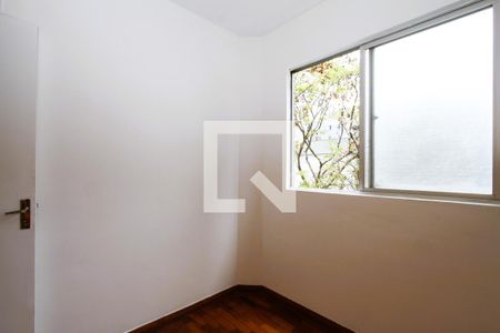 Quarto 2 de apartamento para alugar com 3 quartos, 60m² em Buritis, Belo Horizonte