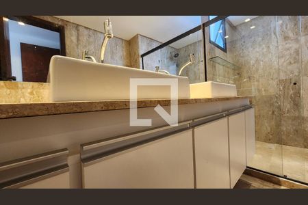 Suíte do quarto 1 de apartamento para alugar com 3 quartos, 257m² em Graça, Salvador