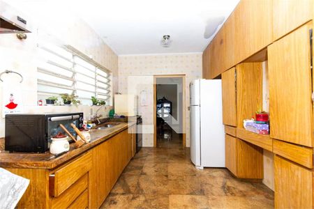 Casa à venda com 3 quartos, 325m² em Campo Belo, São Paulo