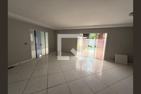 Casa à venda com 3 quartos, 180m² em Vargem Pequena, Rio de Janeiro