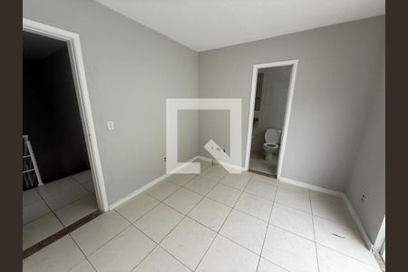 Casa à venda com 3 quartos, 180m² em Vargem Pequena, Rio de Janeiro