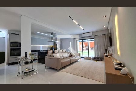 Casa à venda com 3 quartos, 303m² em Jardim Londrina, São Paulo