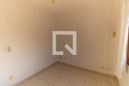 Quarto 1 de casa de condomínio à venda com 3 quartos, 88m² em Itaipu, Niterói
