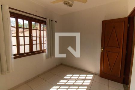 Quarto 1 de casa de condomínio à venda com 3 quartos, 88m² em Itaipu, Niterói