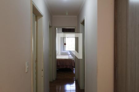 Corredor de apartamento à venda com 4 quartos, 97m² em Floresta, Porto Alegre