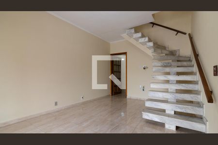 Sala de casa para alugar com 3 quartos, 200m² em Jardim Santa Maria, São Paulo