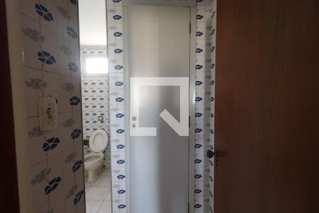 Banheiro Social de apartamento para alugar com 4 quartos, 134m² em Centro, Ribeirão Preto
