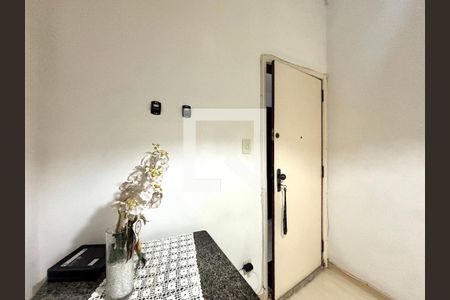 Hall de entrada de apartamento à venda com 1 quarto, 40m² em Copacabana, Rio de Janeiro
