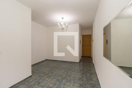 Sala de apartamento para alugar com 3 quartos, 65m² em Jardim Santa Teresinha, São Paulo