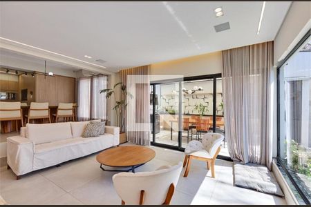 Casa à venda com 4 quartos, 300m² em Santo Amaro, São Paulo